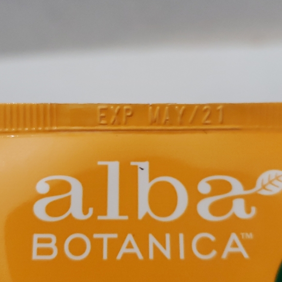 Sunscreen - Picture 4 of 4